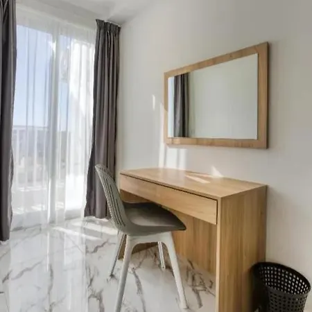 Bright & Modern 2-bedroom - By Hostmt