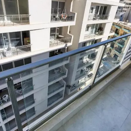 Bright & Modern 2-bedroom - By Hostmt * St. Paul's Bay