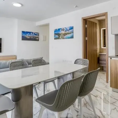 Bright & Modern 2-bedroom - By Hostmt Apartman San Pawl il-Baħar