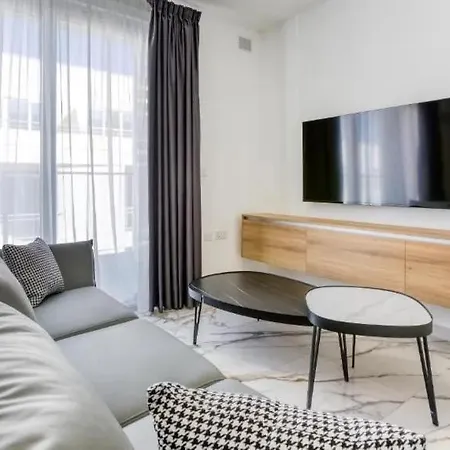 Bright & Modern 2-bedroom - By Hostmt St Paul's Bay