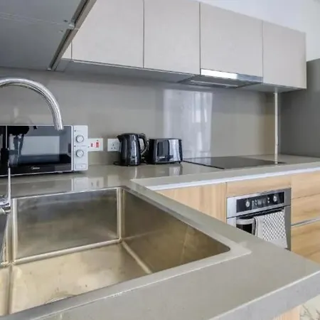 Bright & Modern 2-bedroom - By Hostmt St. Paul's Bay