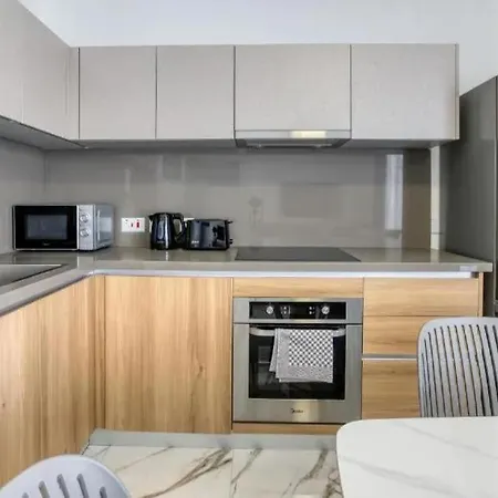 Apartment Bright & Modern 2-bedroom - By Hostmt