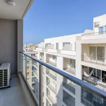 Apartment Bright & Modern 2-bedroom - By Hostmt St. Paul's Bay