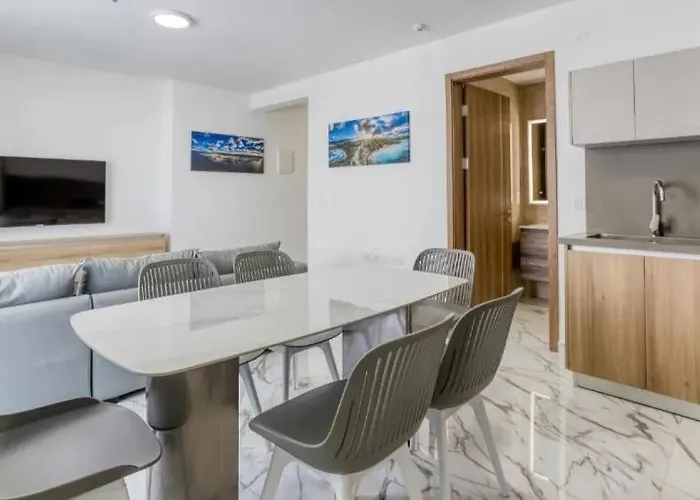 Bright & Modern 2-bedroom - By Hostmt Appartement San Pawl il-Baħar