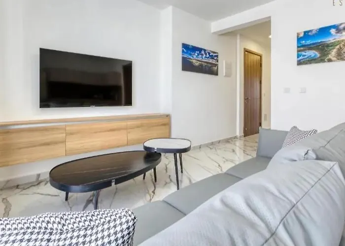 Bright & Modern 2-bedroom - By Hostmt