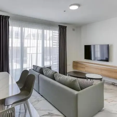 Bright & Modern 2-bedroom - By Hostmt